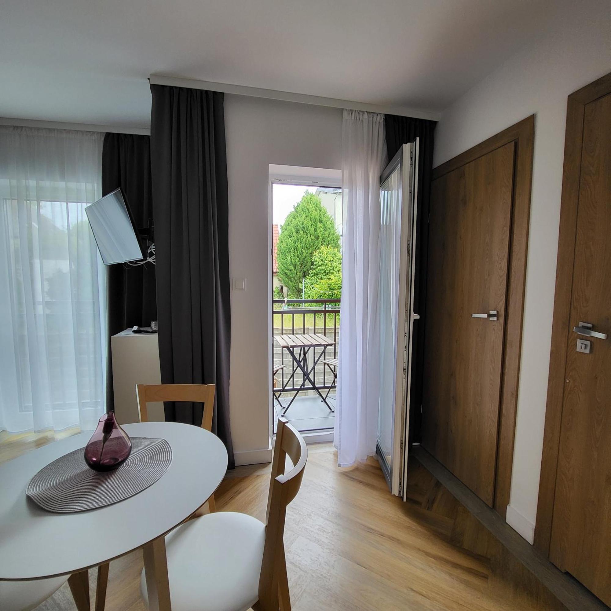 Apartamenty Julia Apartamenty Ozonowane 尤斯托尼莫斯基 外观 照片