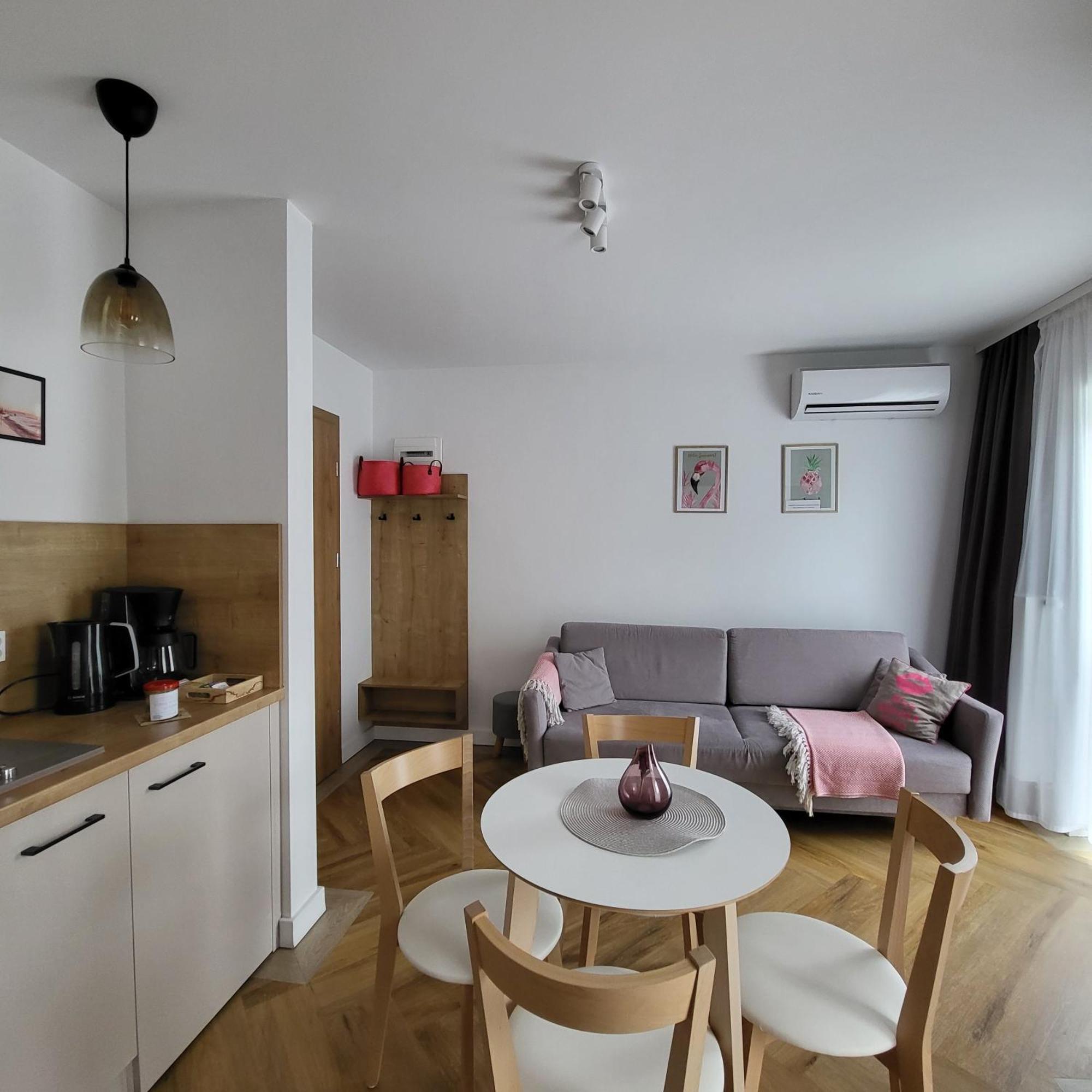 Apartamenty Julia Apartamenty Ozonowane 尤斯托尼莫斯基 外观 照片